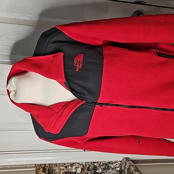 The North Face red and gray Denali zip up fleece - Picture 4 of 9